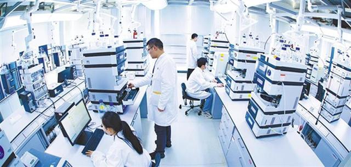 勁牌榮獲首屆“湖北省食品安全突出貢獻(xiàn)政府獎(jiǎng)”，引領(lǐng)行業(yè)技術(shù)交流新風(fēng)尚